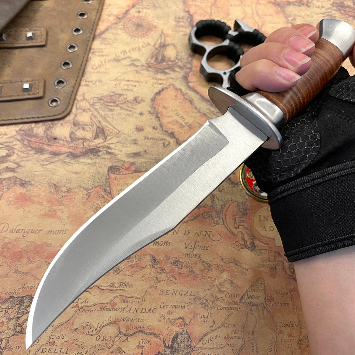 Gdekls Outdoor Tactical Hunting Knife for Camping and EDC