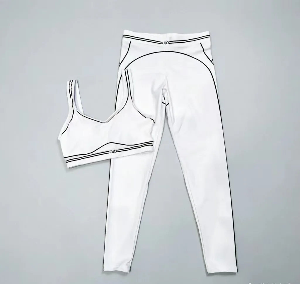 Slim Fit Workout Outfit With Stretch Fabric Graphic Design
