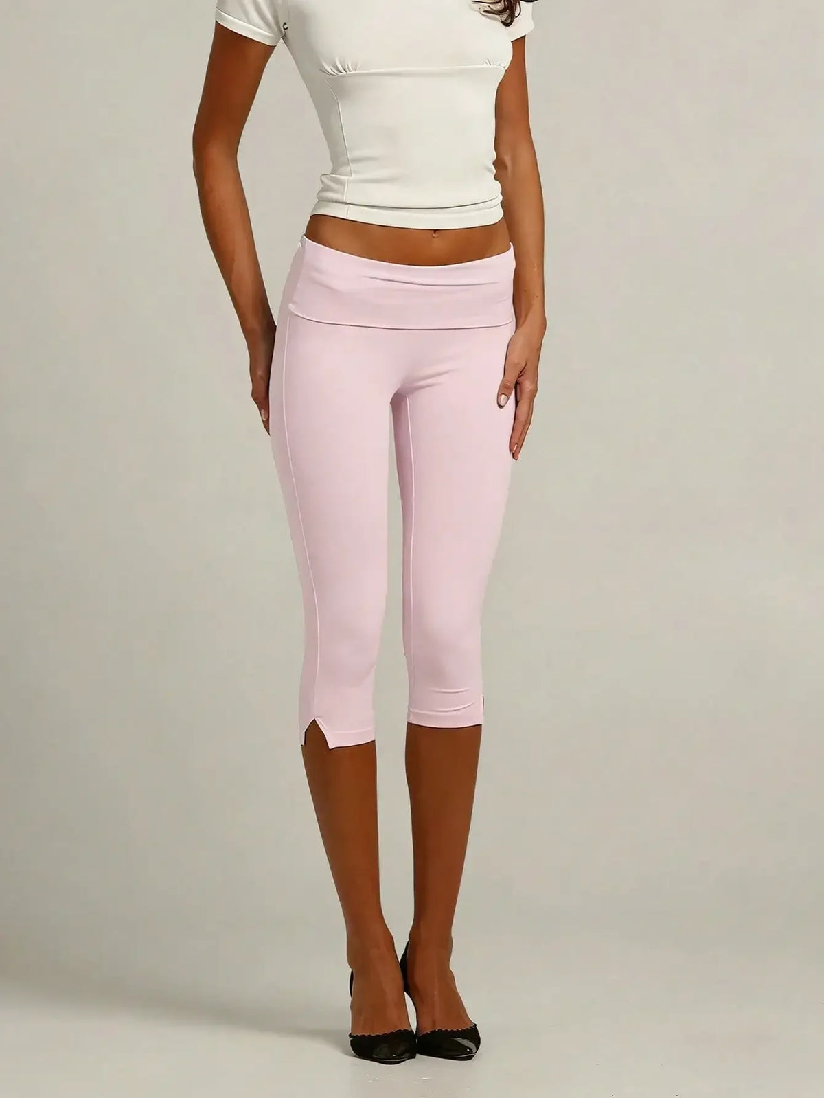 Premium Womens Low Waist Capri Leggings With Side Pockets